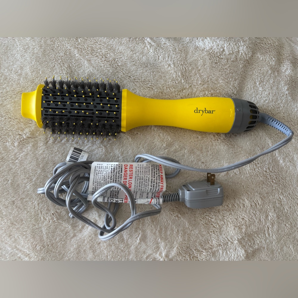 Dry-Bar blow out drying brush ✨